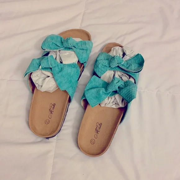 NWT Size 7.5 Teal bow sandals - Picture 2 of 4